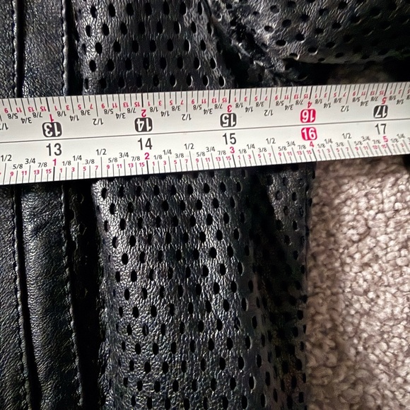 Danier Leather hooded bomber jacket - Picture 6 of 6